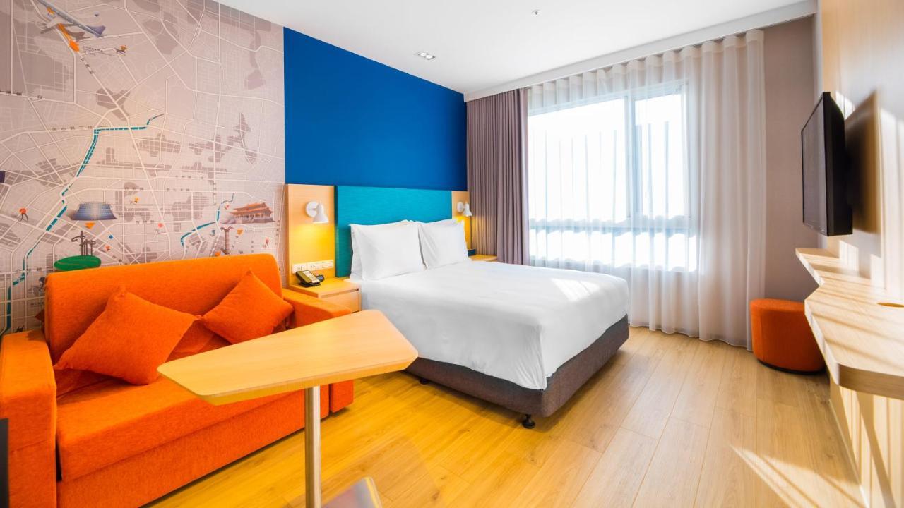 Holiday Inn Express Taichung Fengchia By Ihg Exterior foto