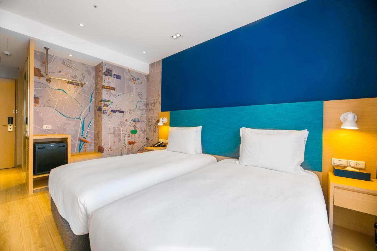 Holiday Inn Express Taichung Fengchia By Ihg Exterior foto