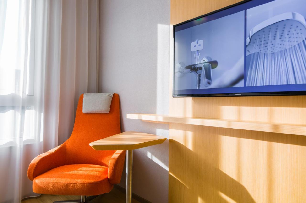 Holiday Inn Express Taichung Fengchia By Ihg Exterior foto