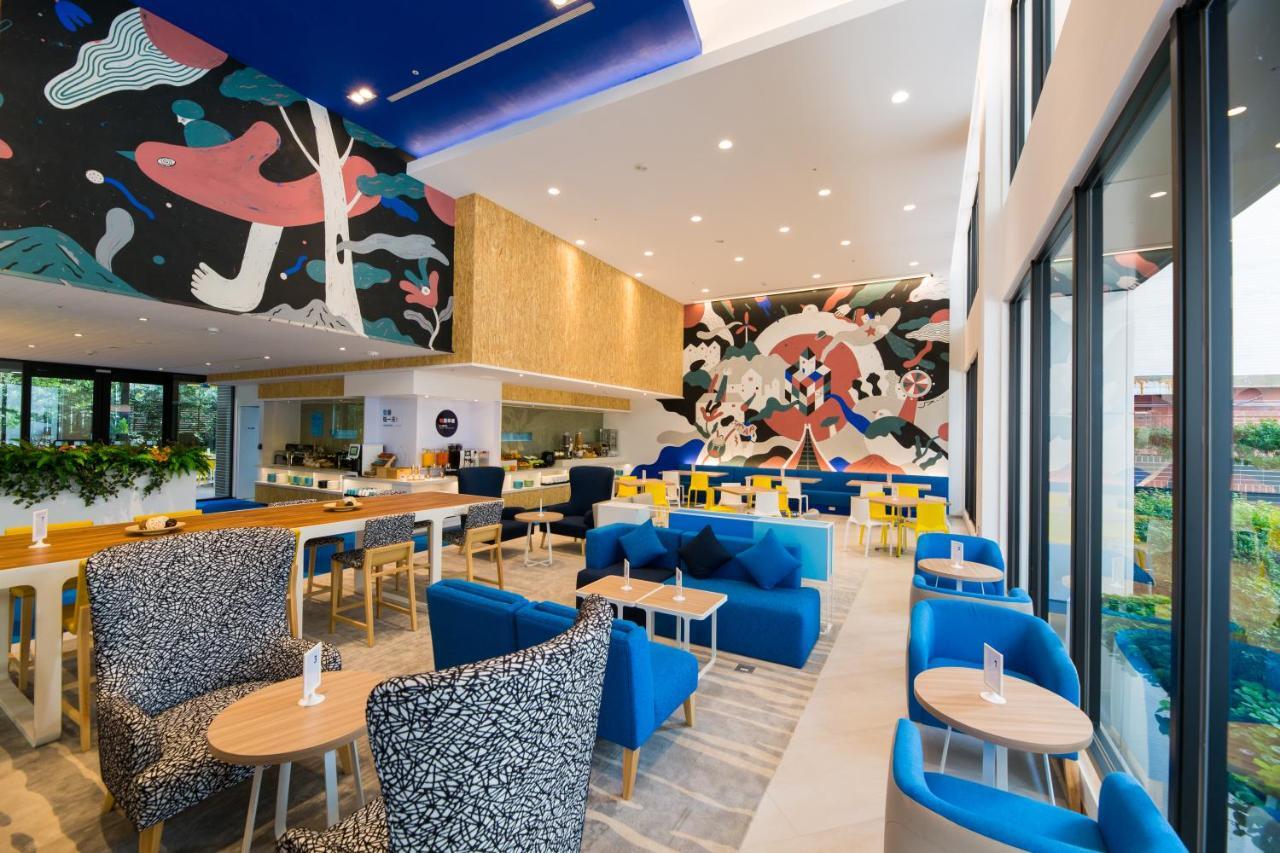 Holiday Inn Express Taichung Fengchia By Ihg Exterior foto