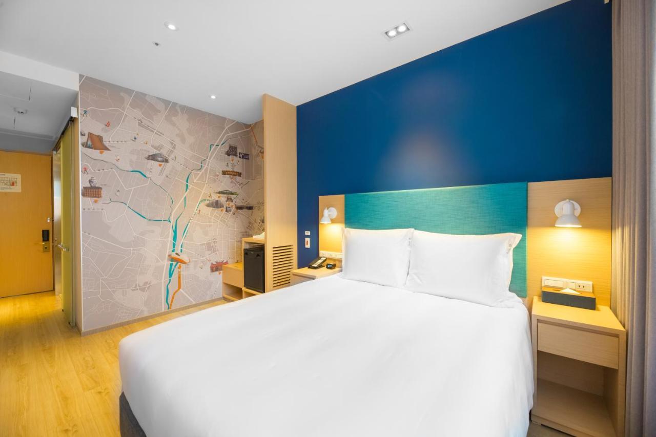 Holiday Inn Express Taichung Fengchia By Ihg Exterior foto
